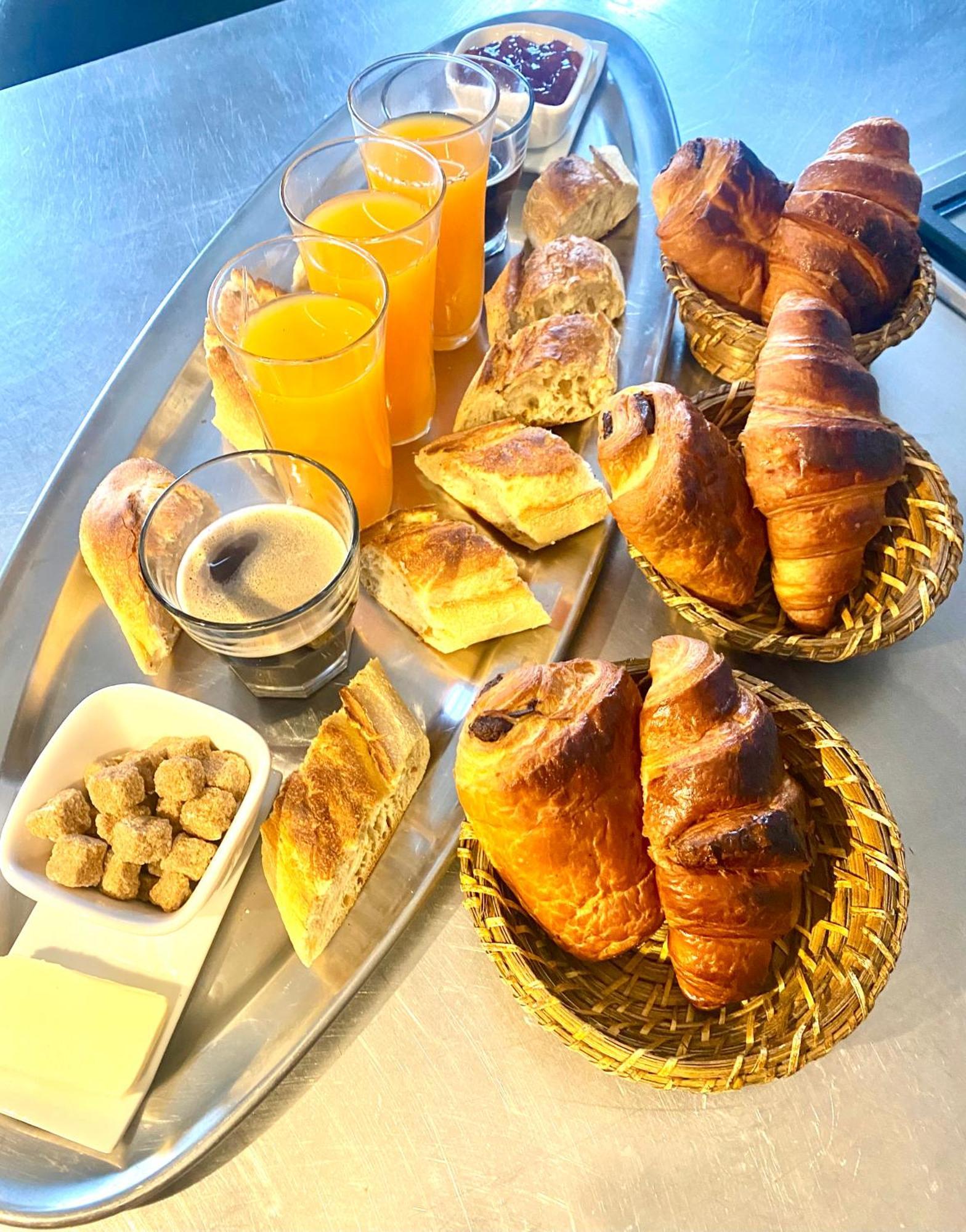 Les 3 E Bed and Breakfast Englebelmer Exteriör bild